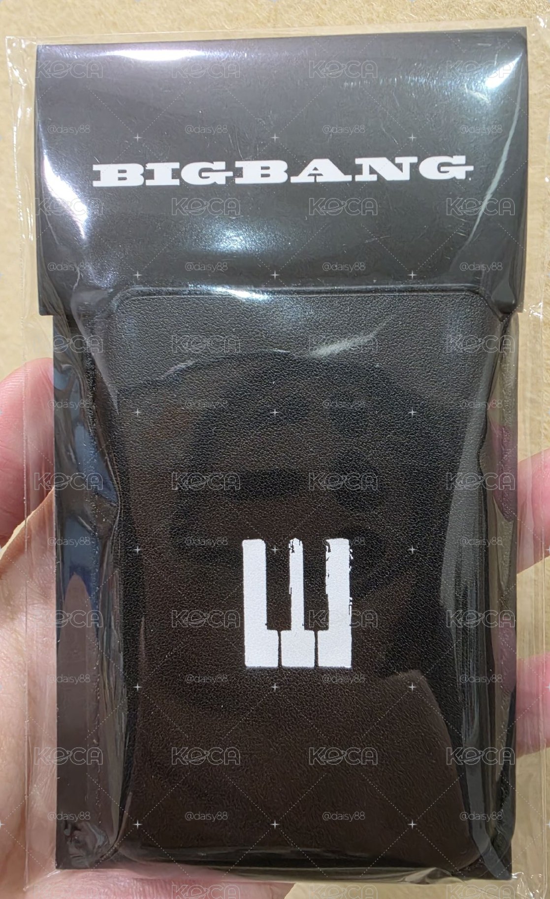 BIGBANG 20週年主展覽磁吸卡套（現貨）