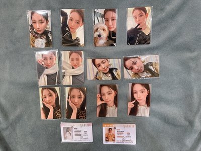 紅秀雜誌 14張雜誌卡 （送兩本雜誌）