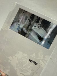 白