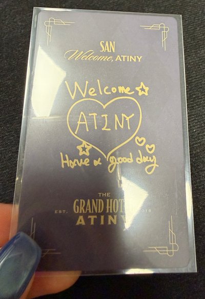 ANITEEZ IN COLOR 傘一鍵大大畢業組+主委加碼送圍兜兜抱抱卡跟一些性感紙片