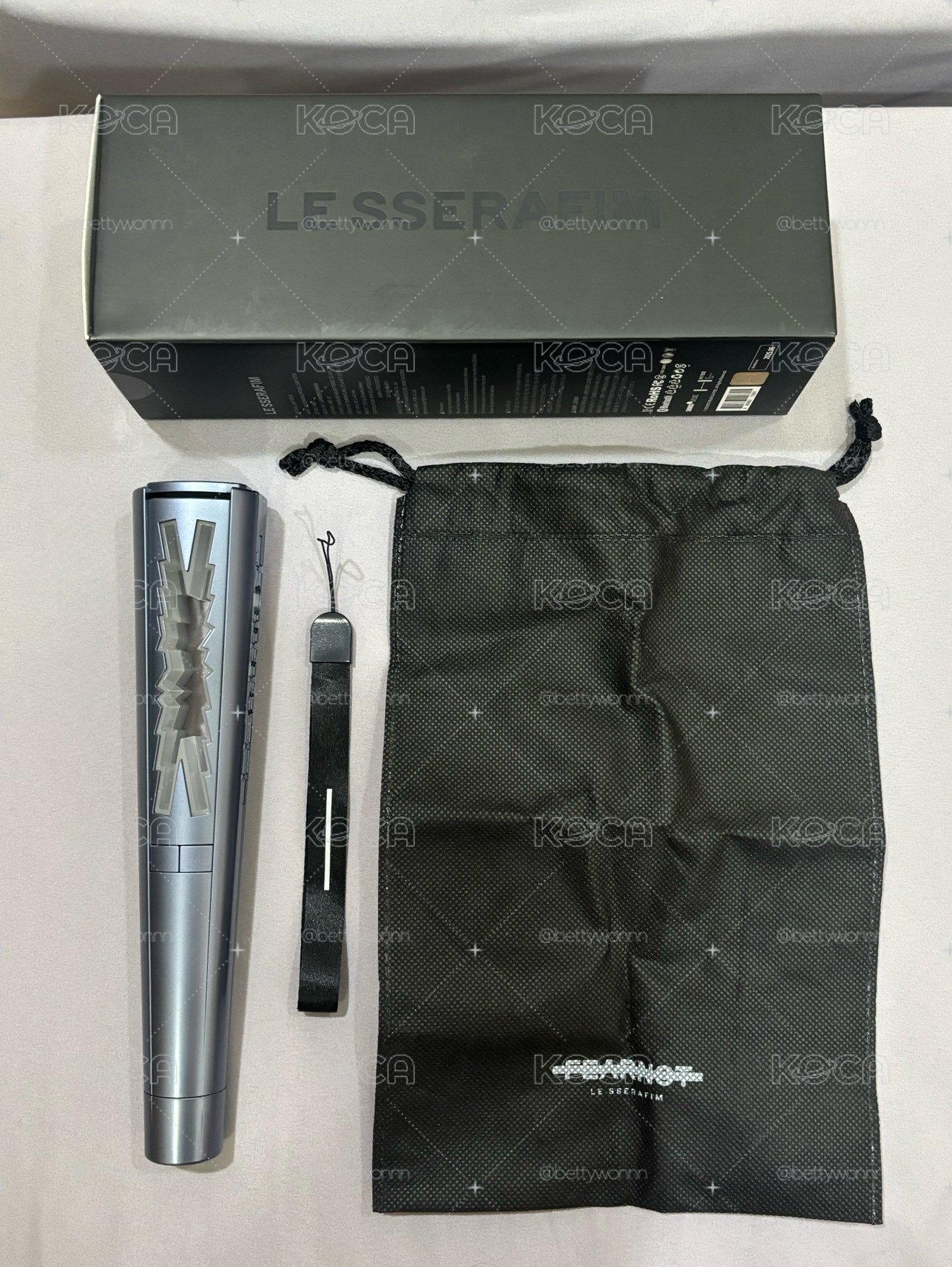 LE SSERAFIM手燈 揮過一次