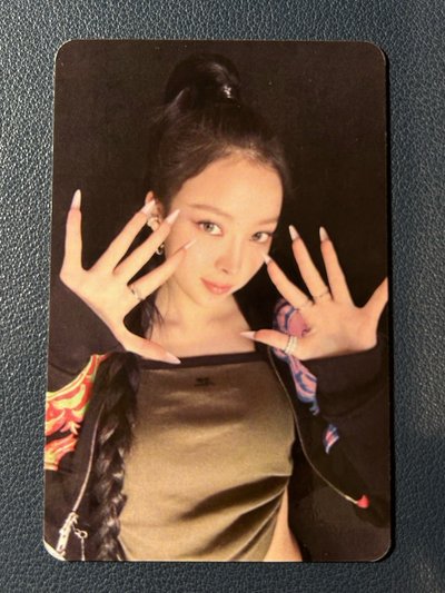 Meovv hands up Narin 迷1 2.0 打歌卡
