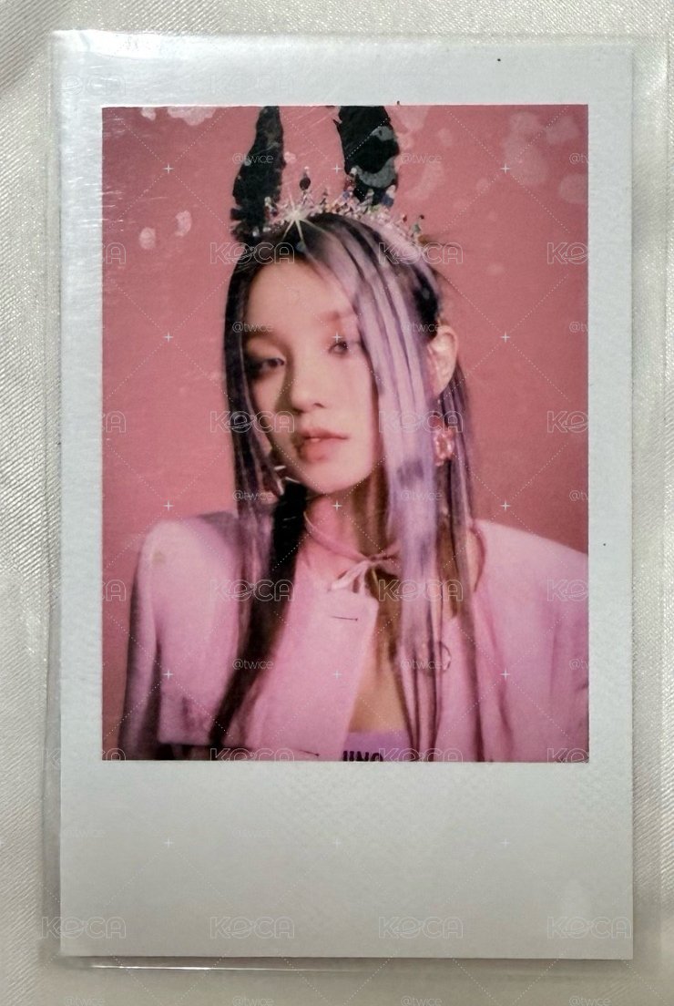 i-dle YUQI 拍立得