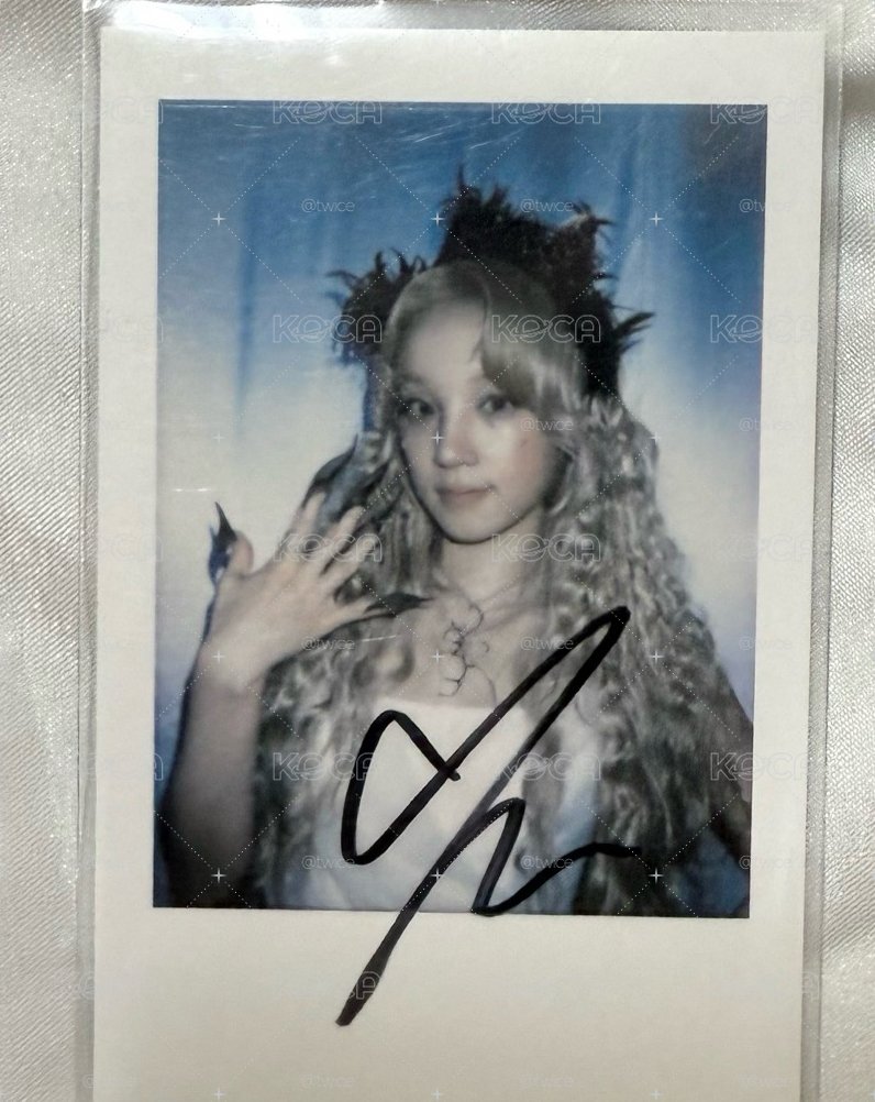 i-dle YUQI 拍立得