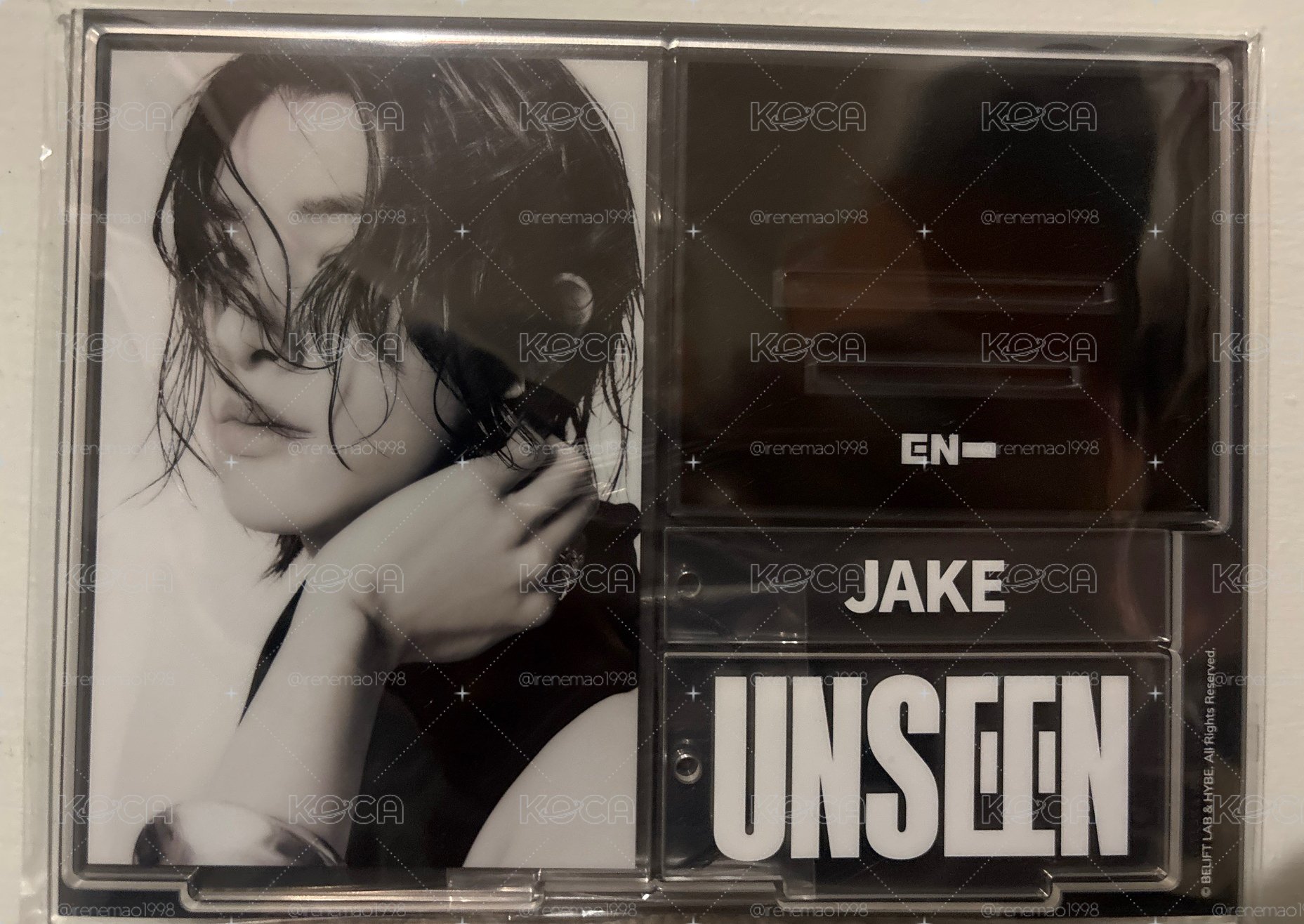 JAKE展覽UNSEEN立牌