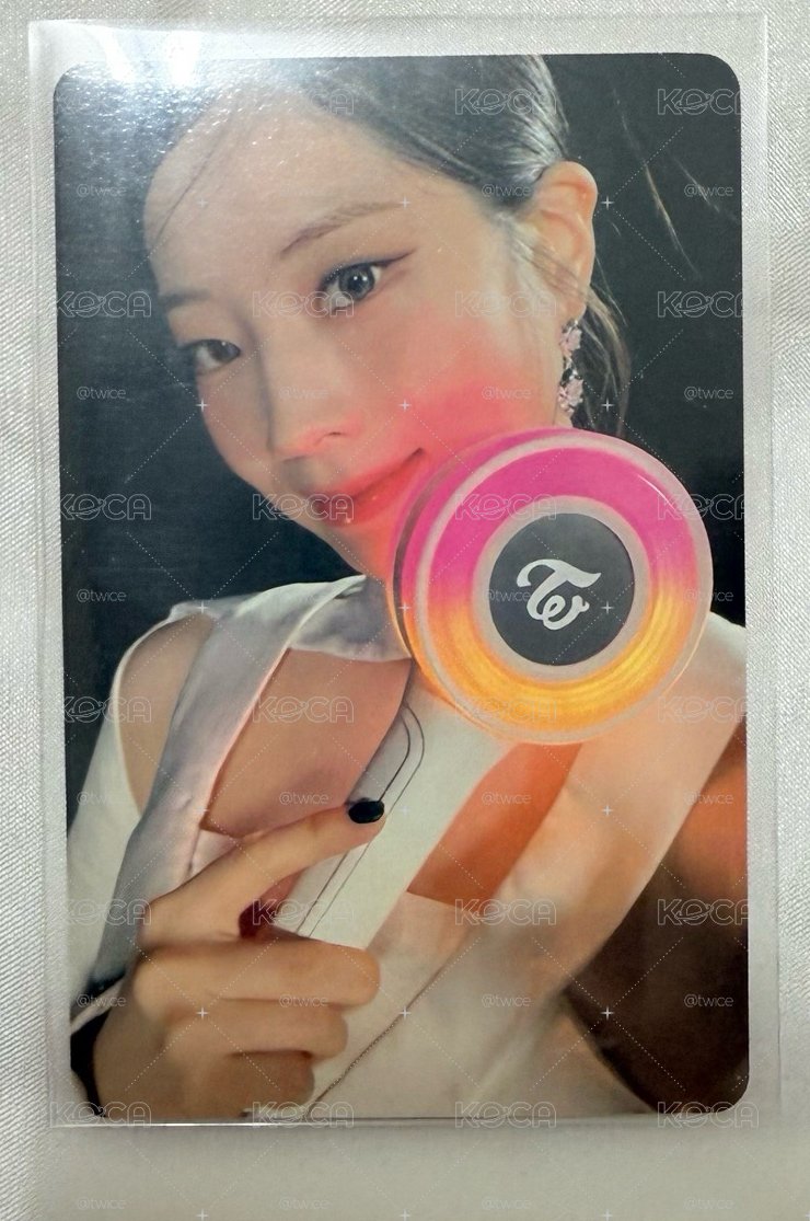TWICE 多賢手燈卡