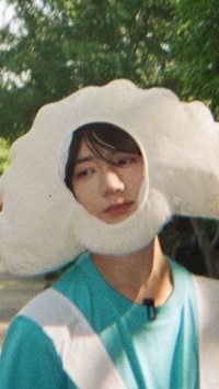 藍色毛衣