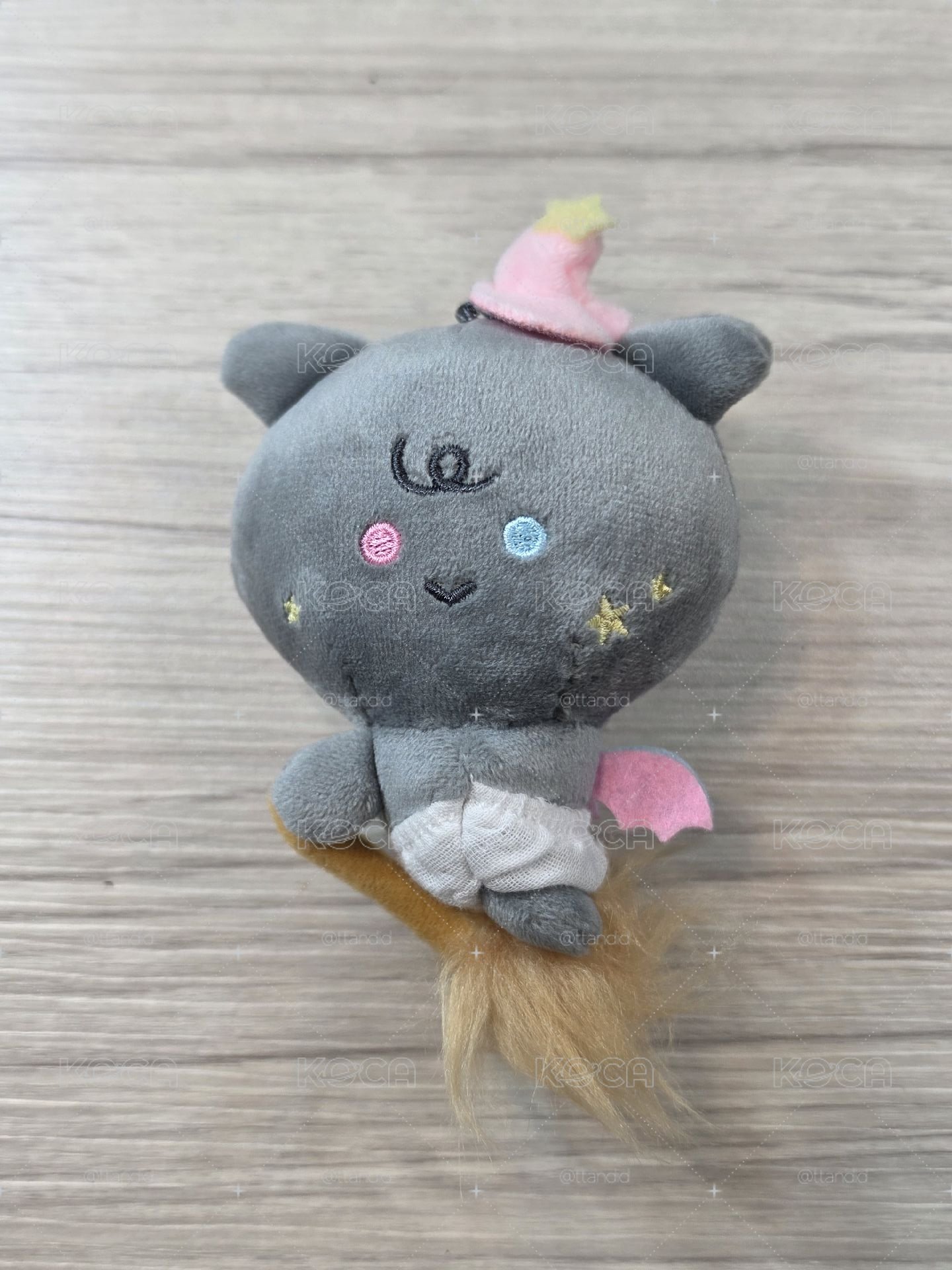 🔮MIGHTEEZ 魔法掃帚娃 Kkamyo 榮