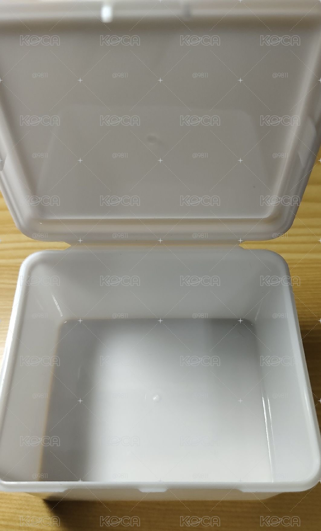白色塑膠收納盒