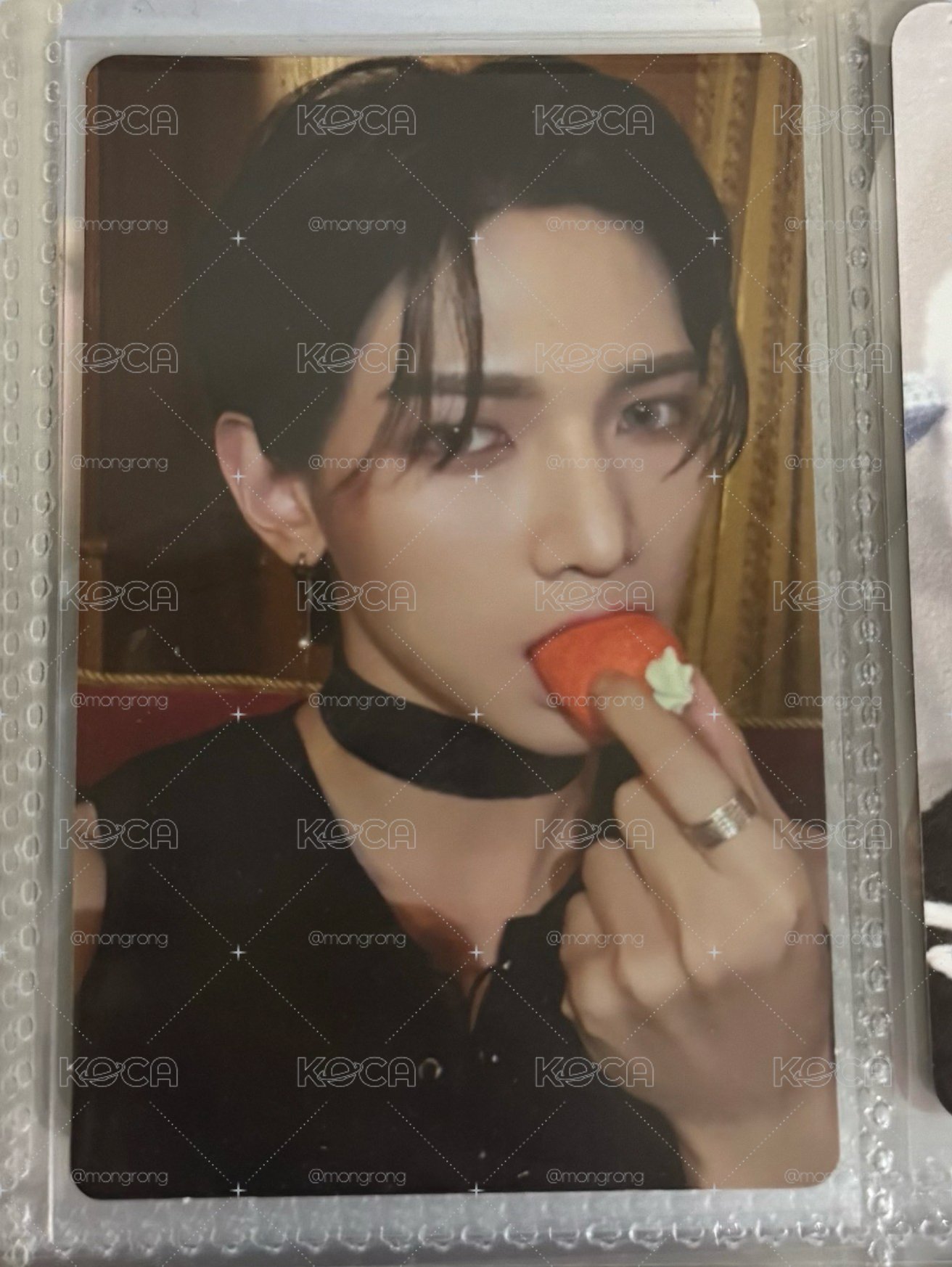 小尚咬草莓🍓