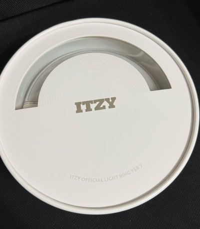 itzy二代手燈(使用過一次）