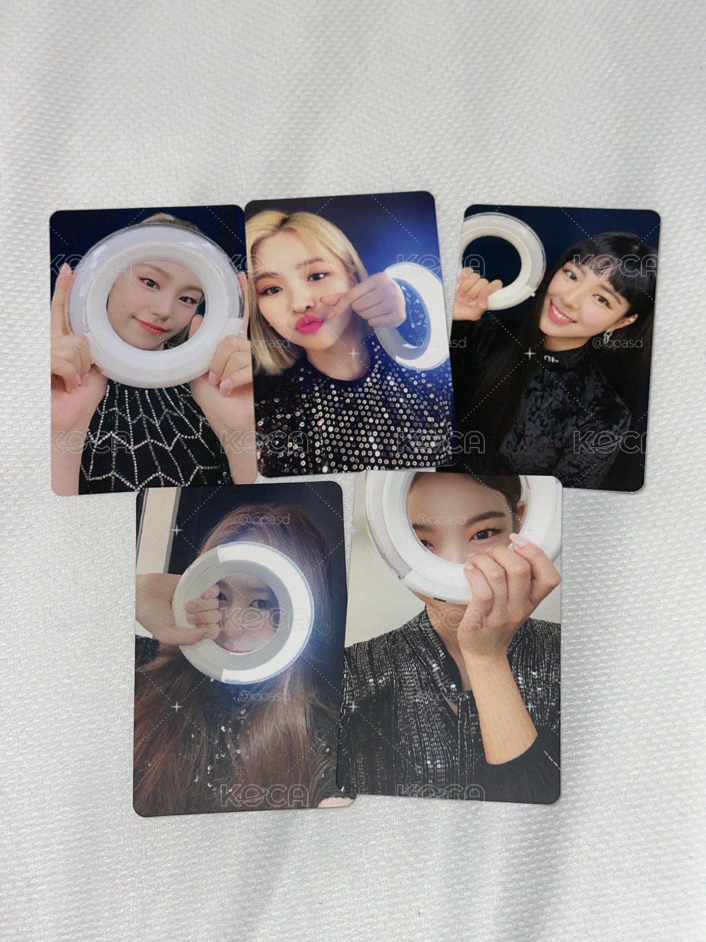 ITZY 一代手燈卡
