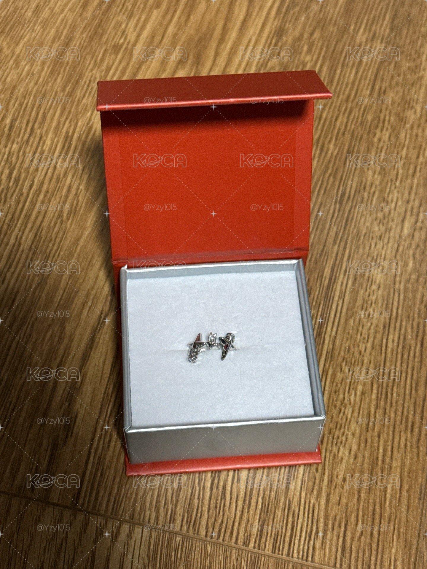 朱倒刺耳骨夾（內容物為上圖