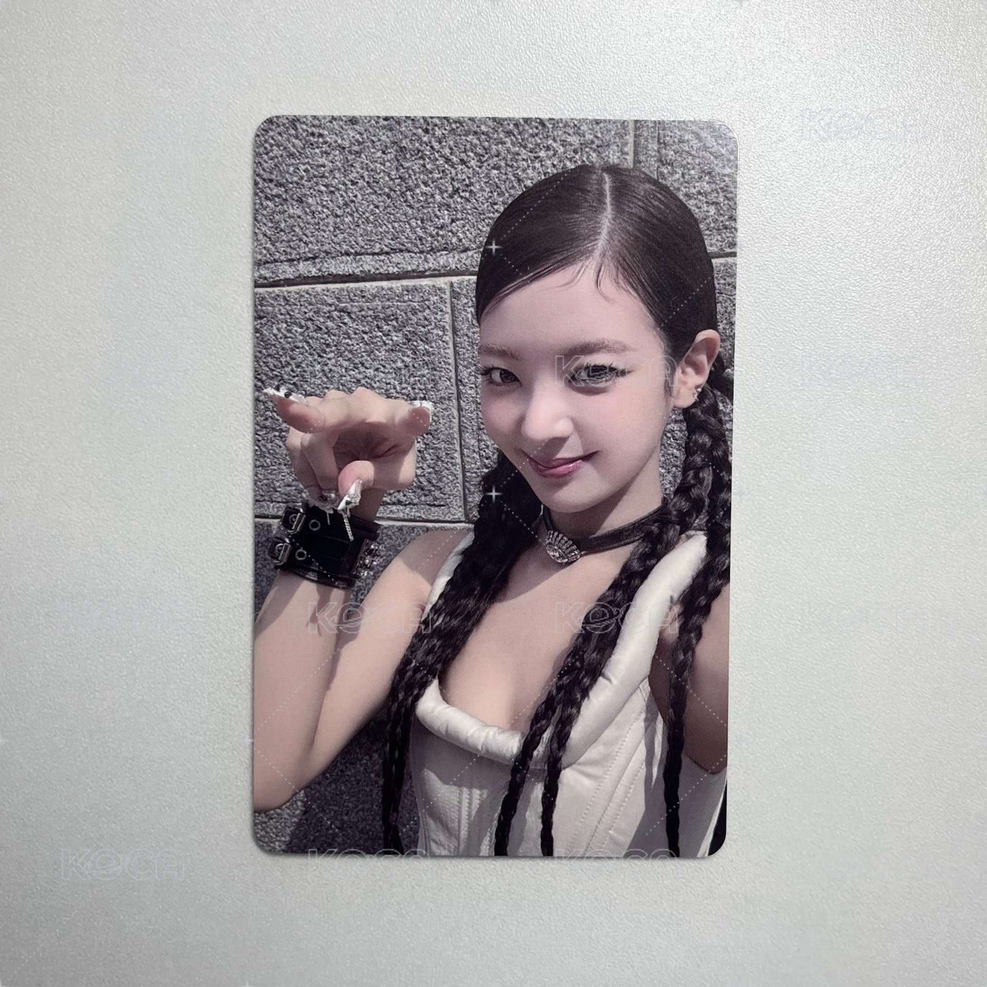 粒｜電子專卡（粒會一直盯著你）
