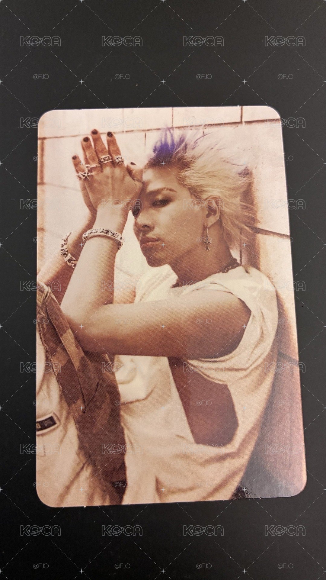 Taeyang 太陽 Quintessence 快閃店隨機卡一張