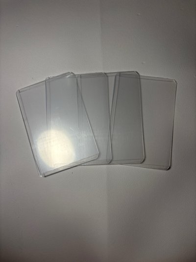 全新乾淨硬卡套（直橫都有）