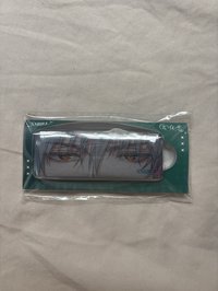 深陷於眸徽章