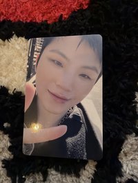 yzy簽售卡看得到淚痣臉頰痣
