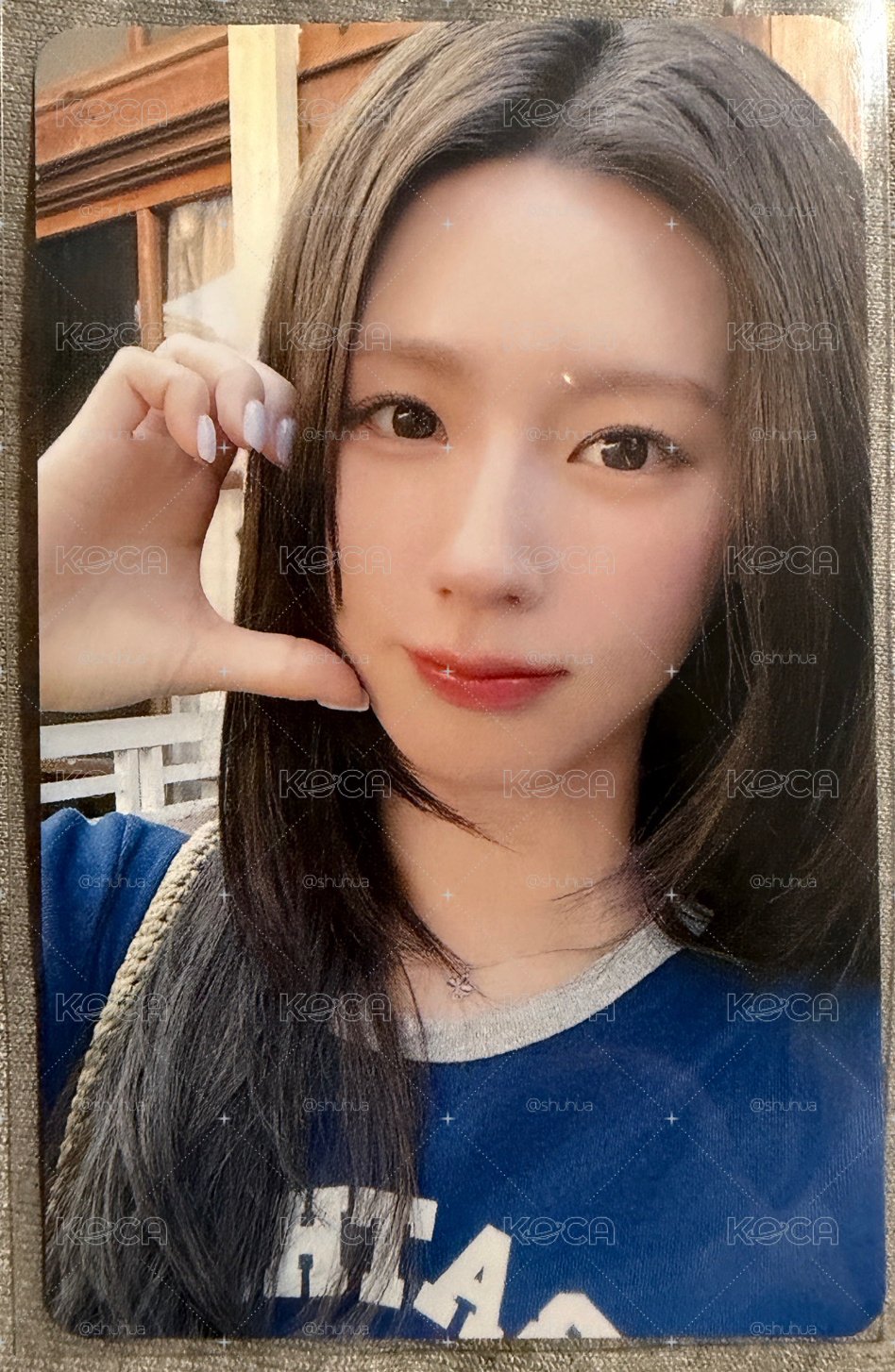 藍衣滿額麵