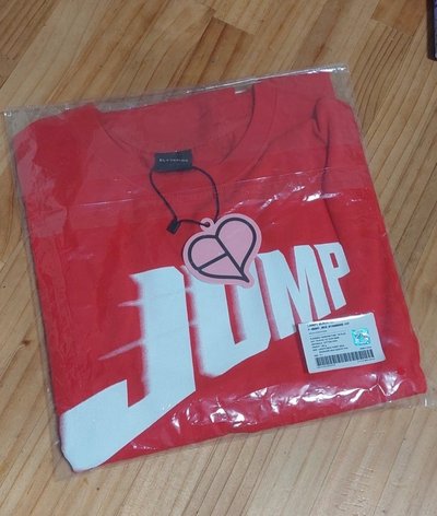 JUMP周邊衣服（Jisoo款