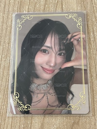 TWICE MOMO 正規一 塔店 幸運卡 金邊ver.A