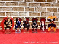 HERO PLAZA 王座立牌