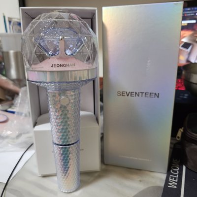 Seventeen 歷代手燈
