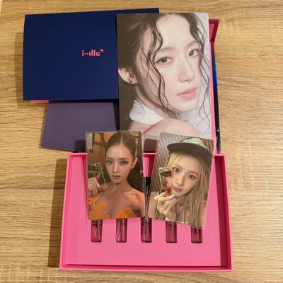 i-dle 迷九香水專全專+海報 不折疊寄出