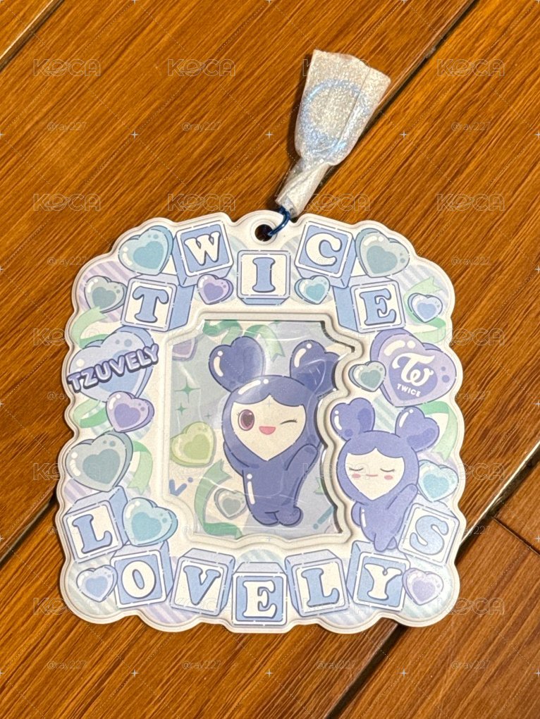 TWICE 萬代子瑜版吊飾
