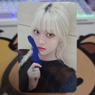 藍羽毛莉