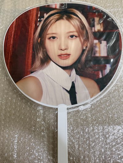 IVE 一巡飯控日場秋扇子
