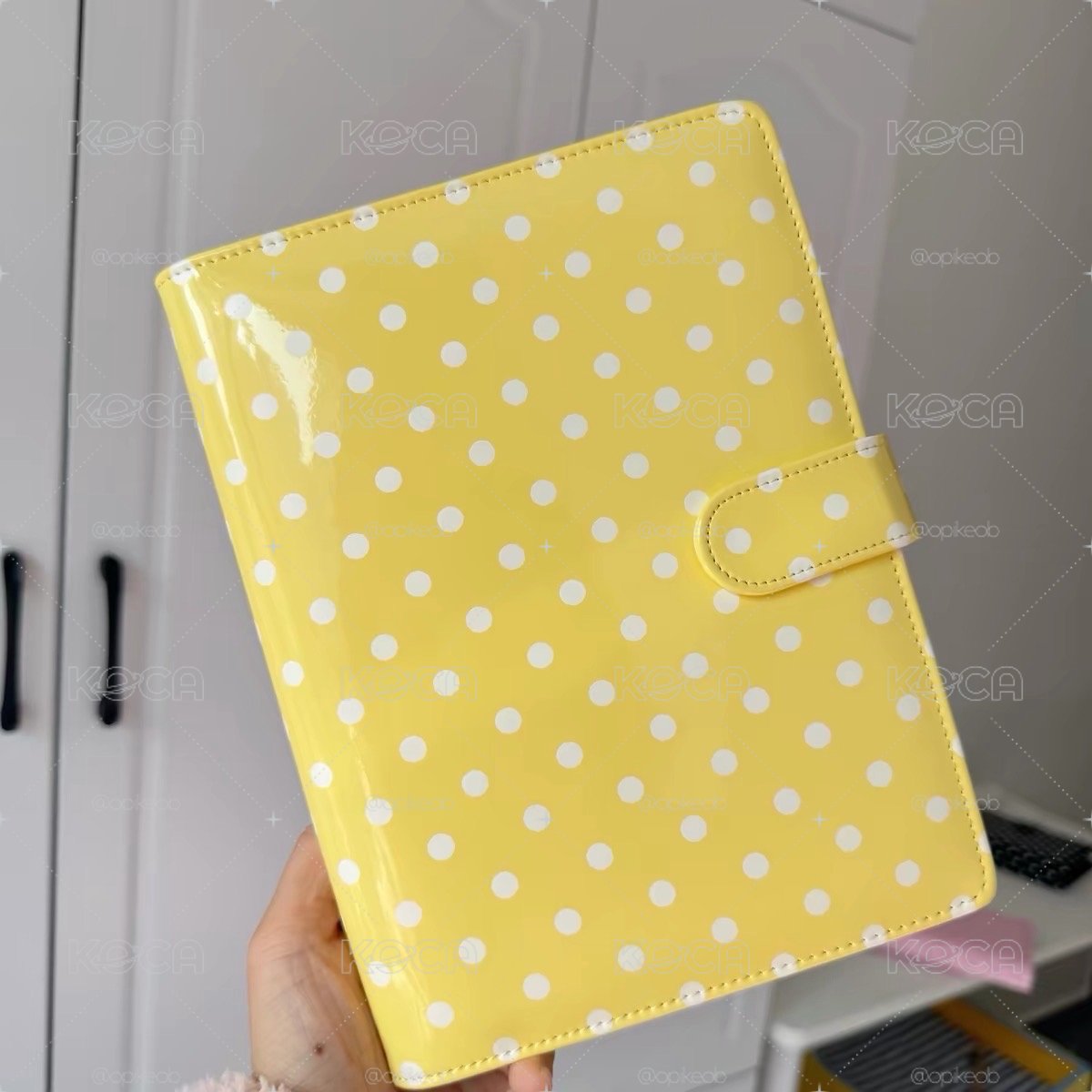 黃色卡冊