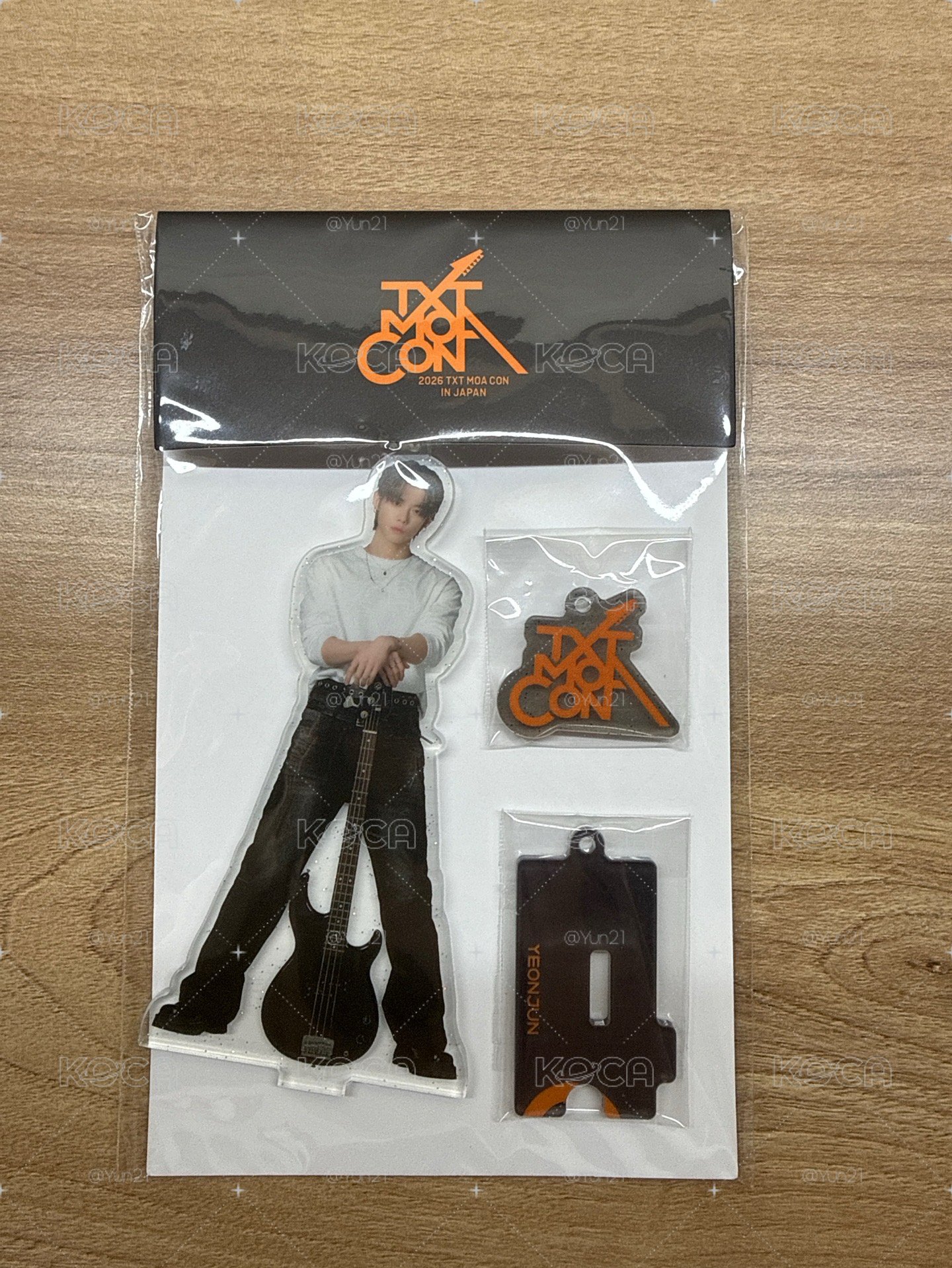 MOA CON 日巡 然竣立牌 