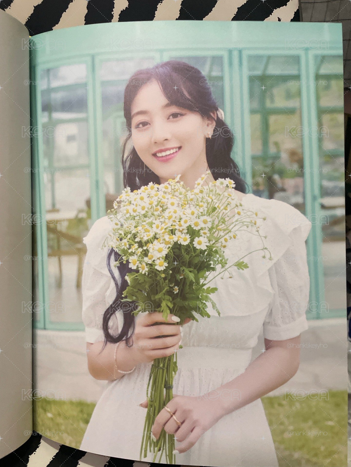 Yes, I’m Jihyo(黃版)