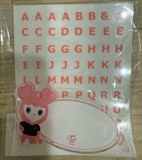 JYP日本快閃店2021 JYP JAPAN 別針襟章 momo