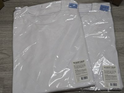 現貨✨️ T-shirt + 快閃店任務卡滿額卡明信片集章卡