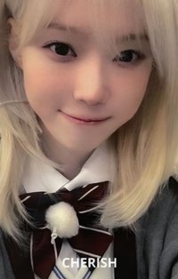 校服正臉