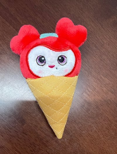20元起標 TWICE 彩瑛 23JP快閃店 S娃 冰淇淋