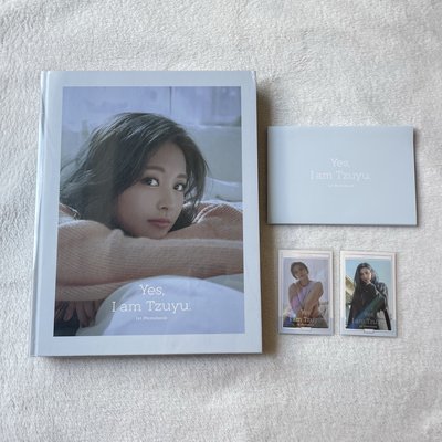 TWICE 子瑜《Yes, I am TZUYU》寫真書