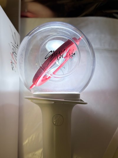 （現貨 紙箱寄出 一日寄出）straykids skz 一代手燈