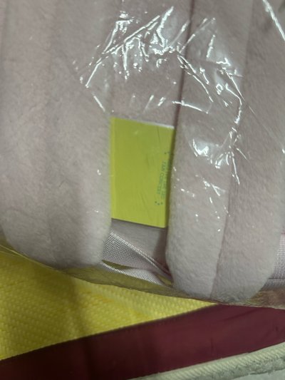 IVE 怜草莓包全新未拆