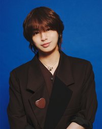 伊野尾慧