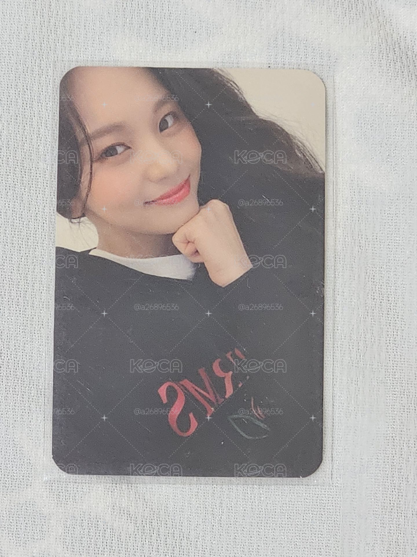 Viviz umji 聯名衣服代言卡卡