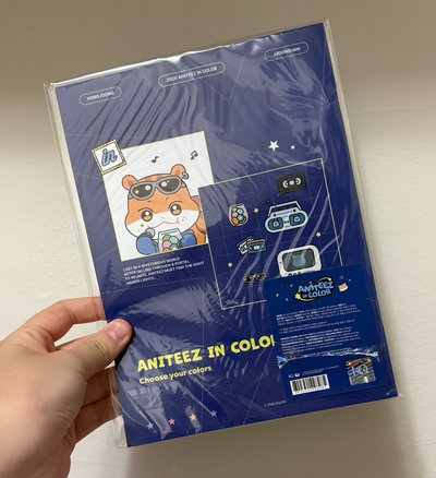 Ateez 弘中快閃店雜誌