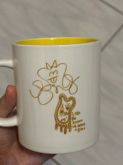 跟kakao合作出的馬克杯