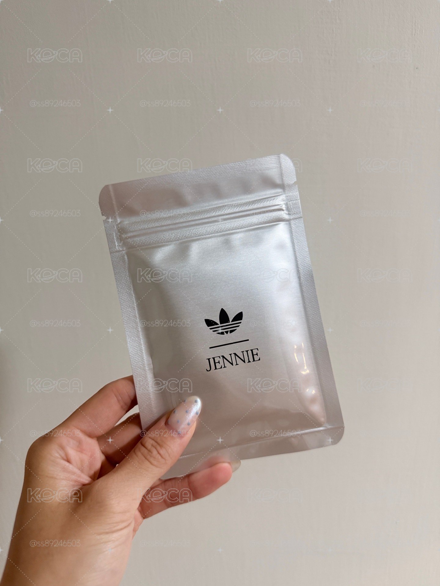 現貨！jennie 愛迪達小卡