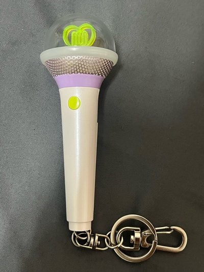 IU 李知恩 小手燈