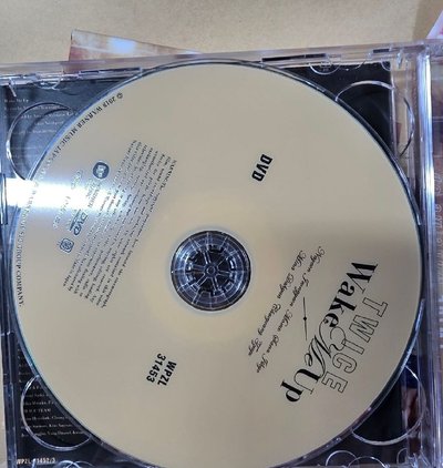 Wake Me Up 初回限定B盤 專輯 
