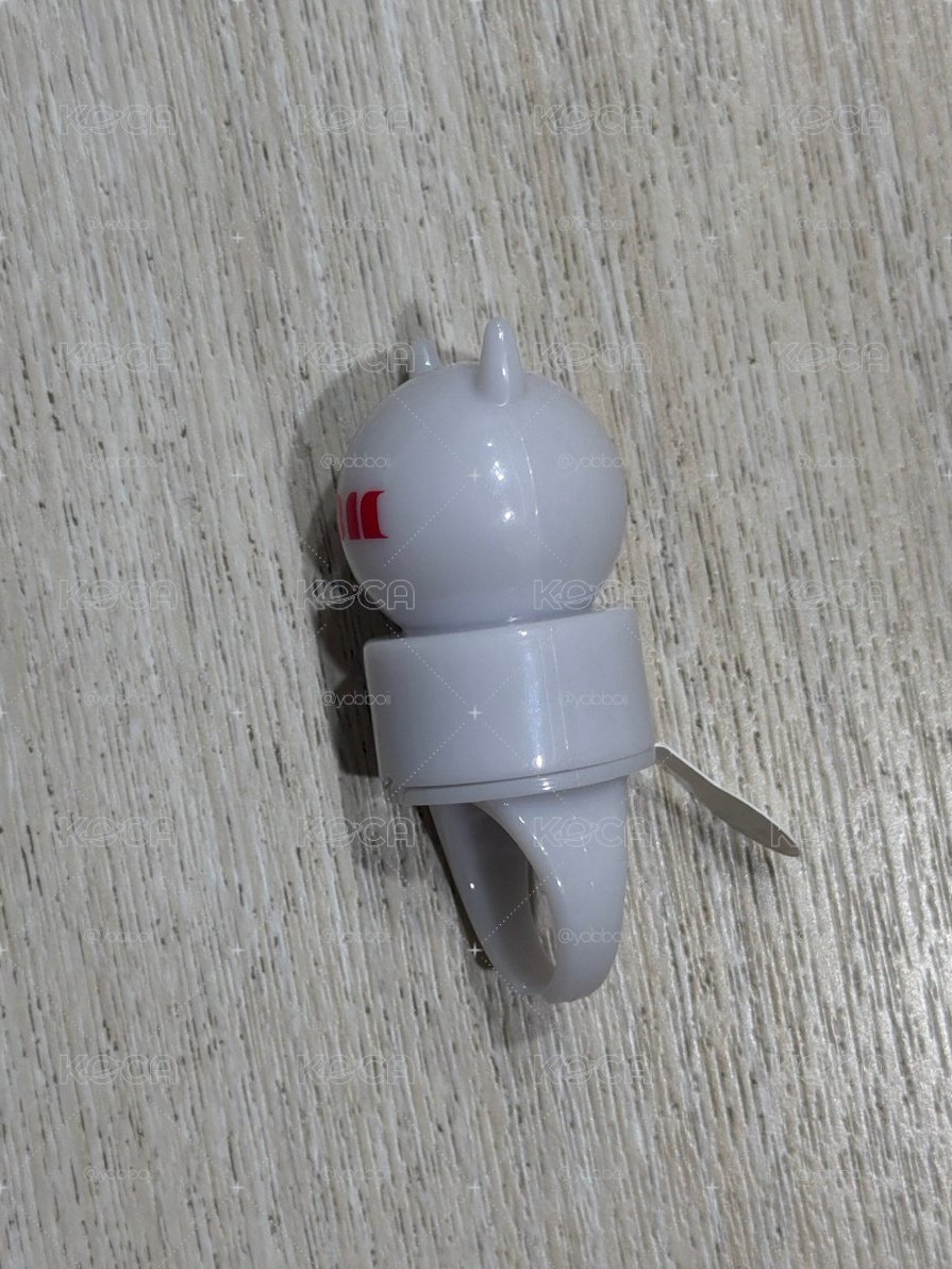 白色戒指燈