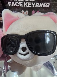 寅墨鏡娃